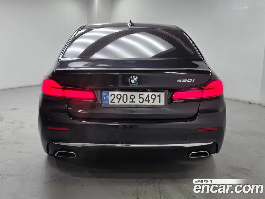 BMW 5-Series 2021 из KR, фото 4