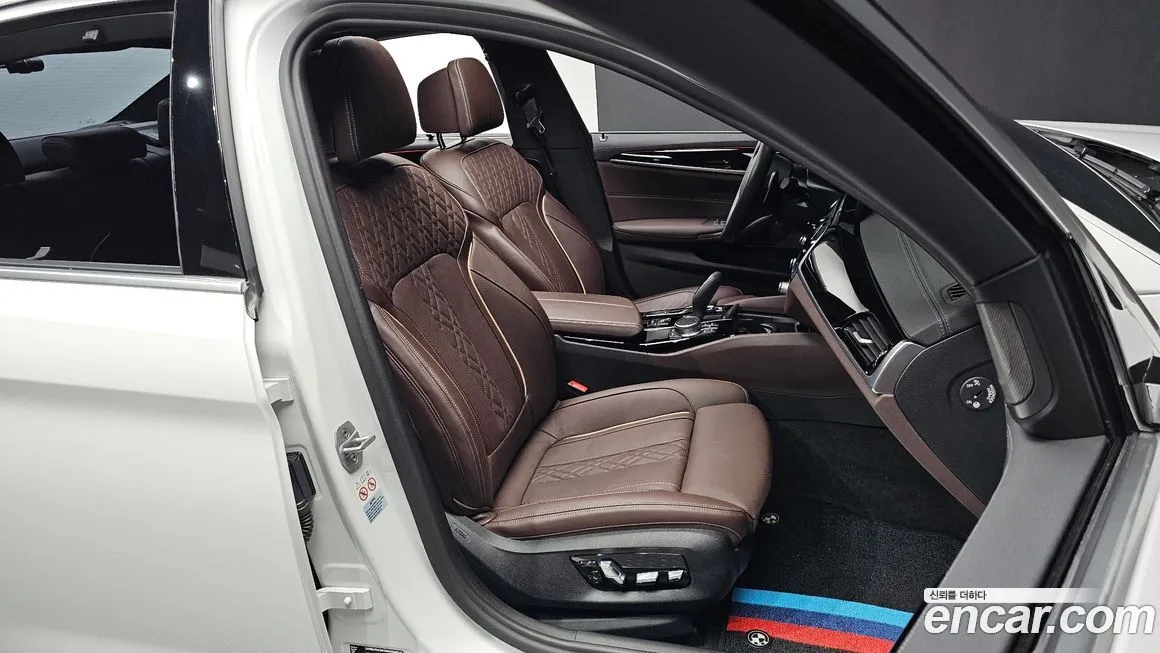 BMW 5-Series 2022 из KR, фото 10