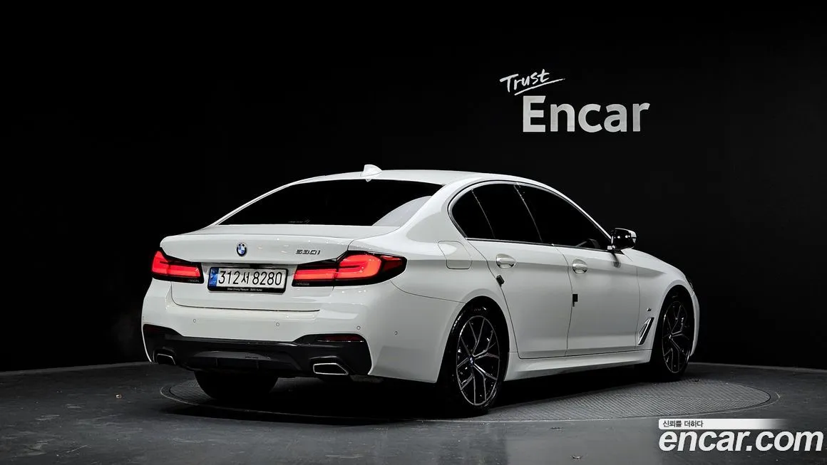 BMW 5-Series 2022 из KR, фото 2