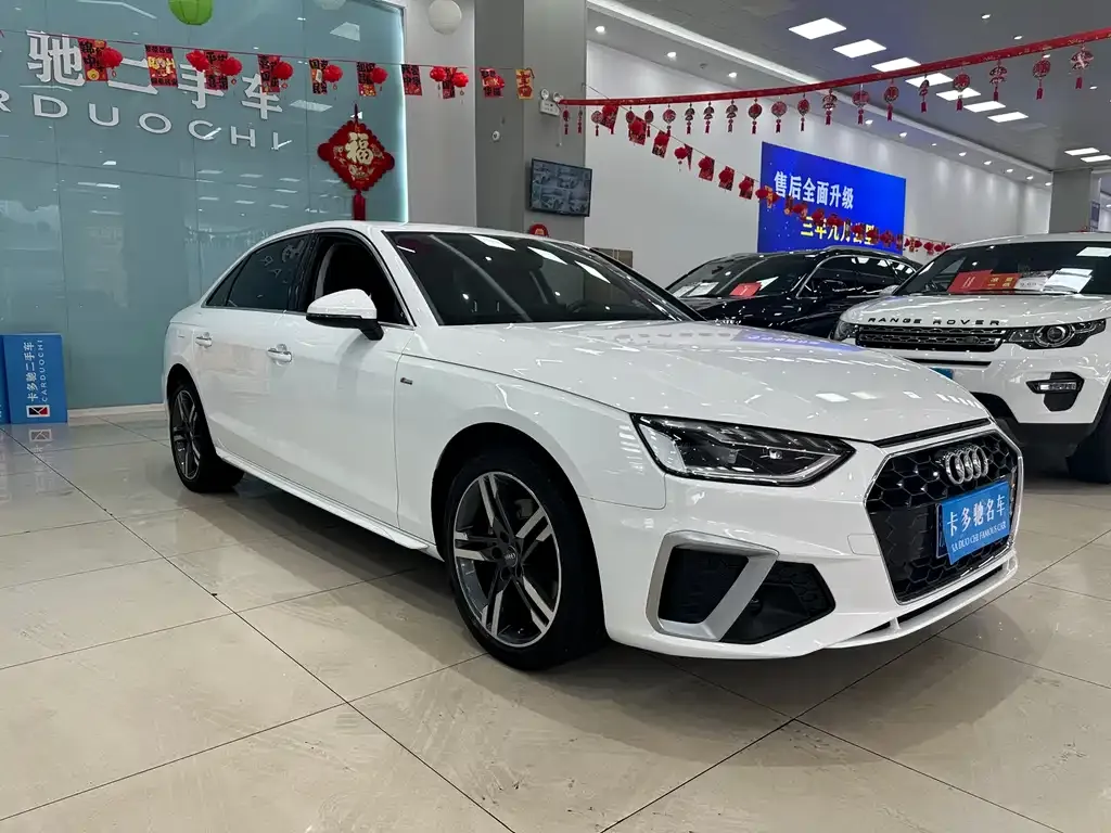 Audi A4L 2021 из CN, фото 4
