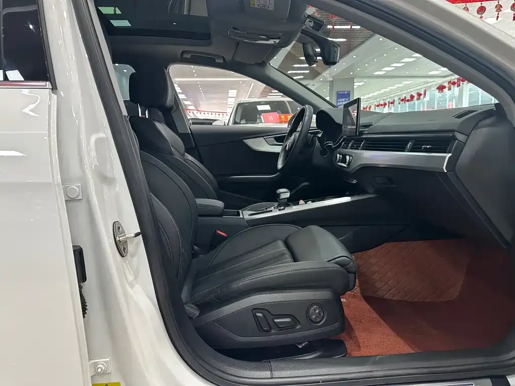 Audi A4L 2021 из CN, фото 7
