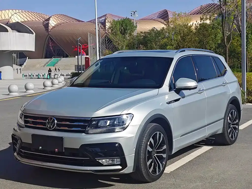 Volkswagen Tiguan L 2021 из CN, фото 1