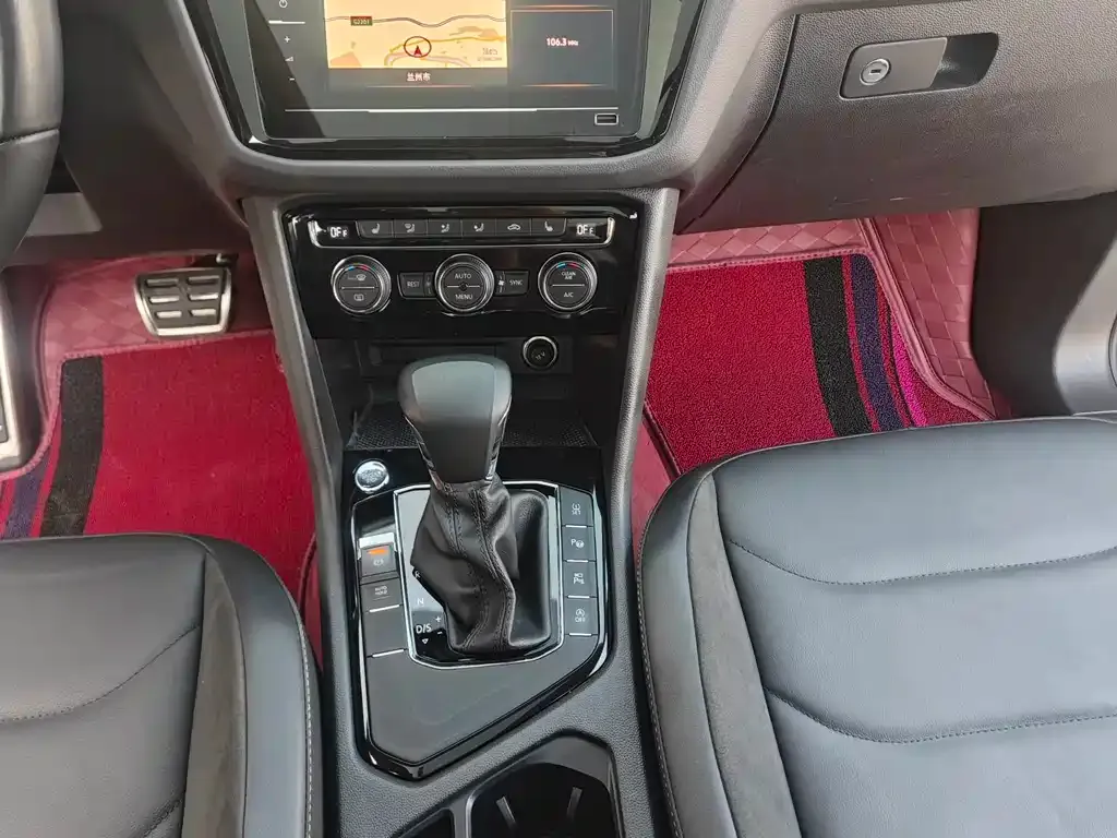 Volkswagen Tiguan L 2021 из CN, фото 10