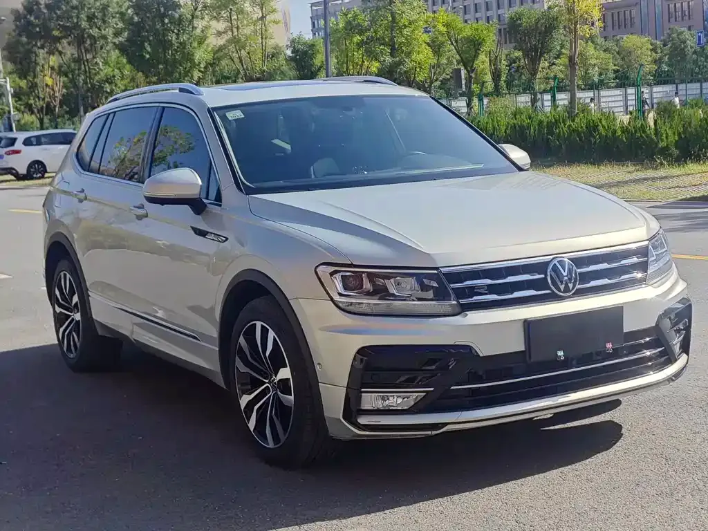 Volkswagen Tiguan L 2021 из CN, фото 3