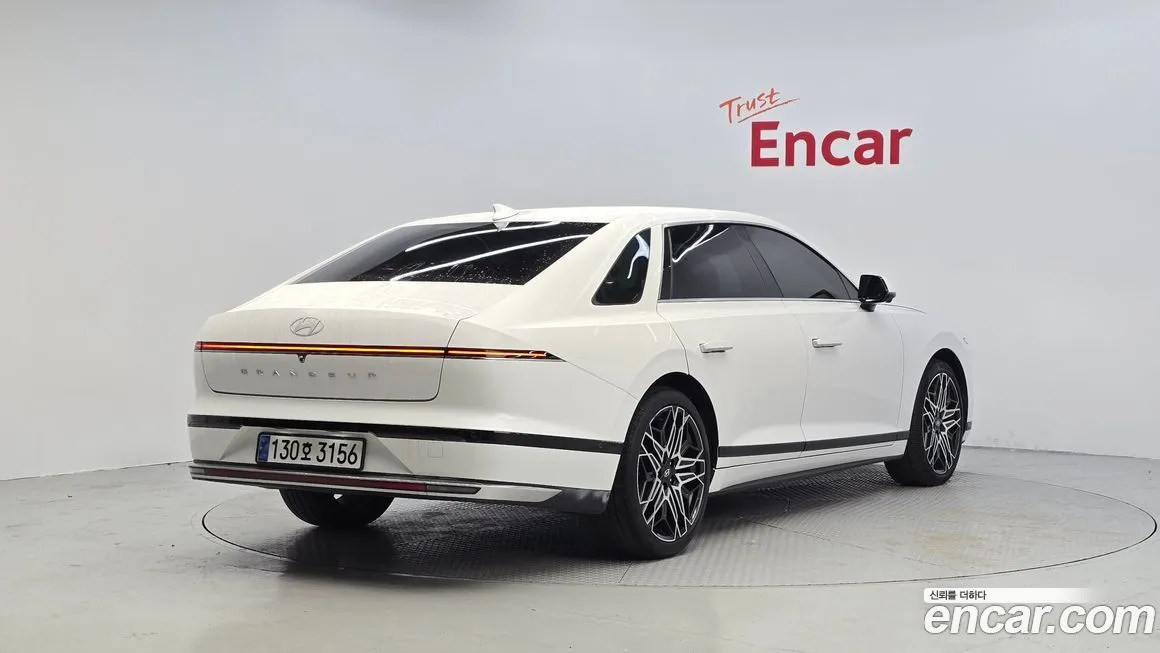 Hyundai Grandeur 2023 из KR, фото 2