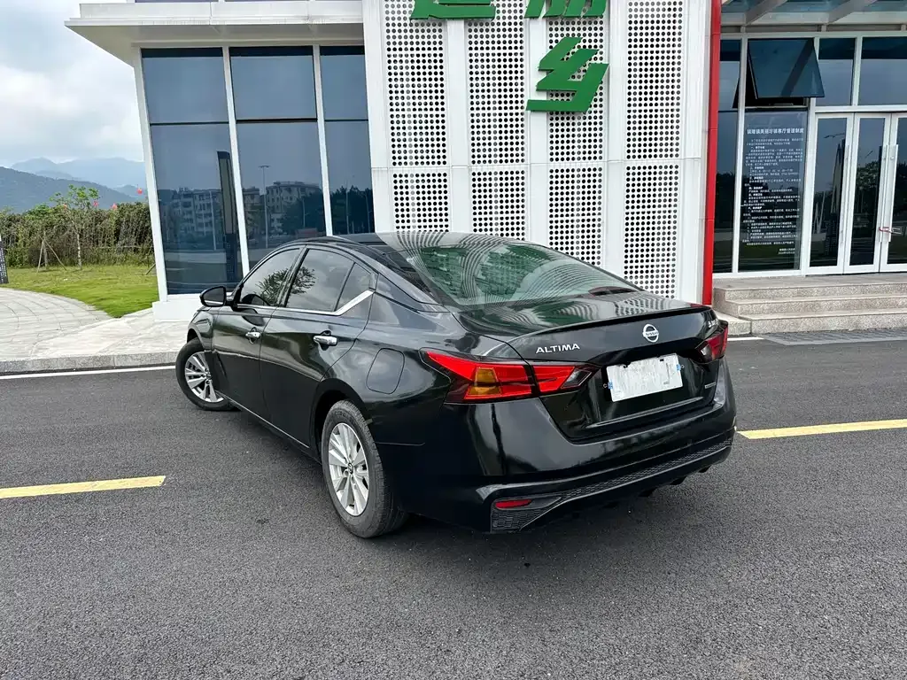 Nissan Teana 2022 из CN, фото 4