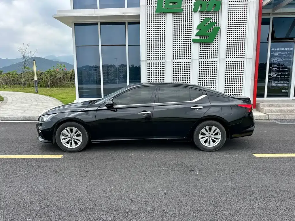 Nissan Teana 2022 из CN, фото 5