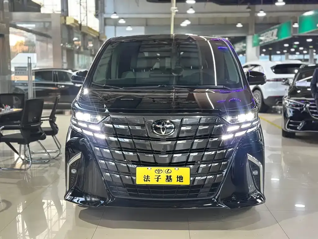 Toyota Alphard 2024 из CN, фото 3