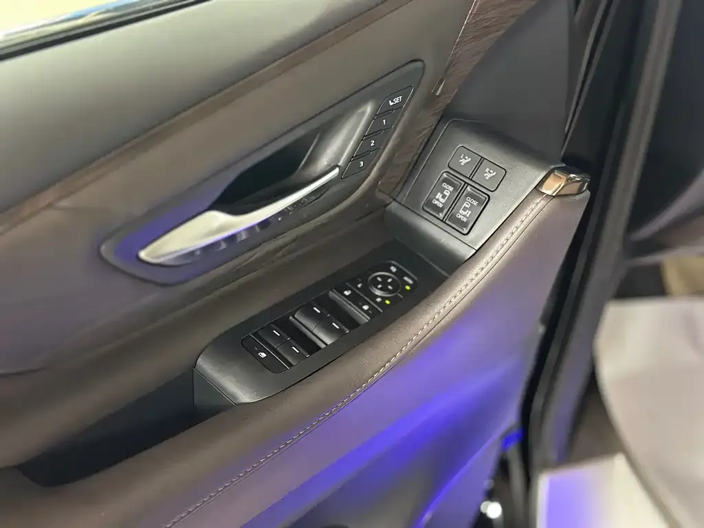 Toyota Alphard 2024 из CN, фото 8