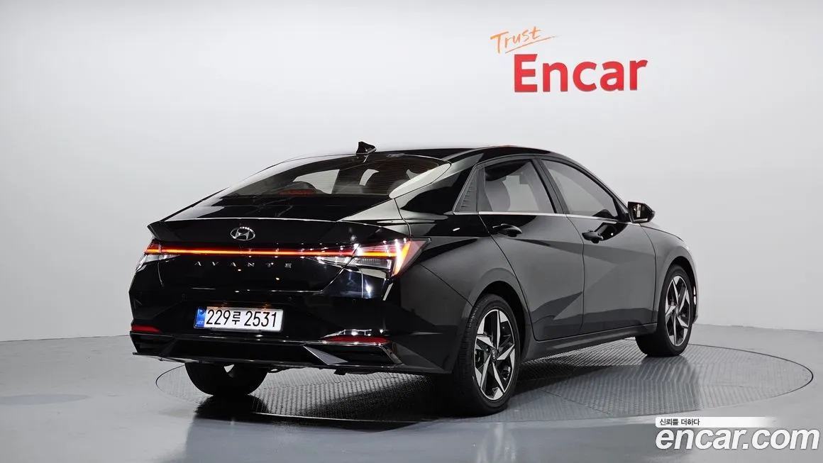 Hyundai AVANTE 2021 из KR, фото 2
