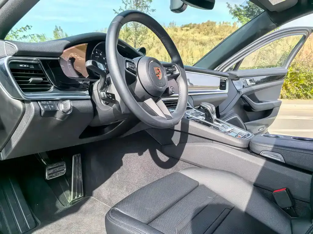 Porsche Panamera 2023 из CN, фото 10