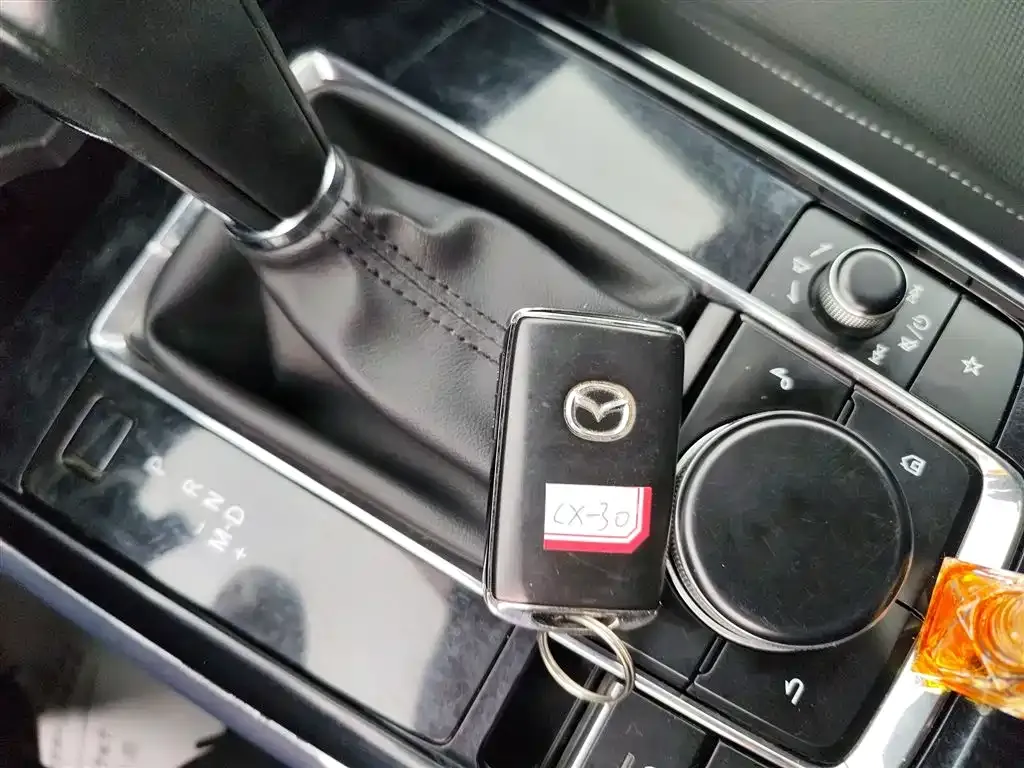 Mazda CX-30 2021 из CN, фото 9