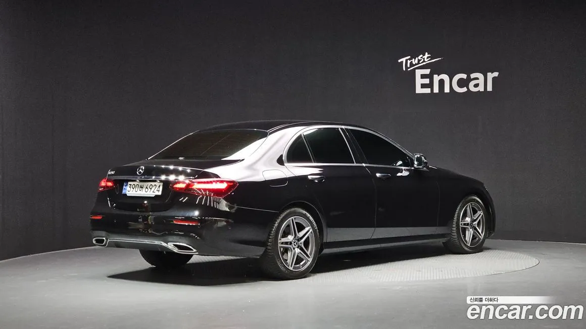 Mercedes-Benz E-Class 2023 из KR, фото 2