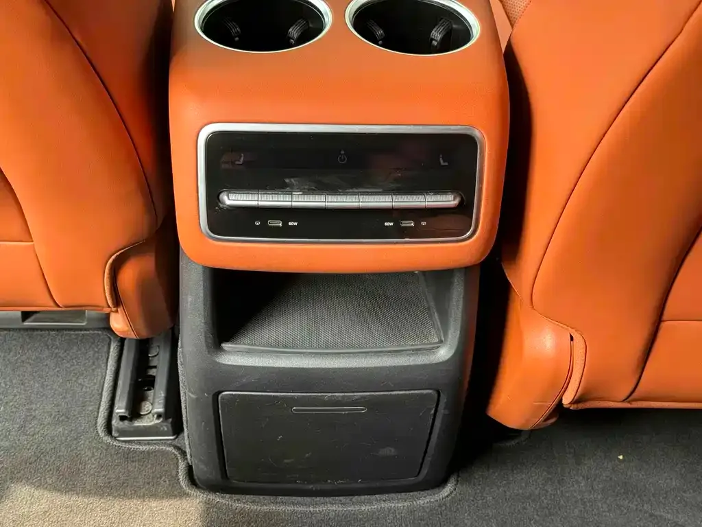 Li Auto L8 2022 из CN, фото 10