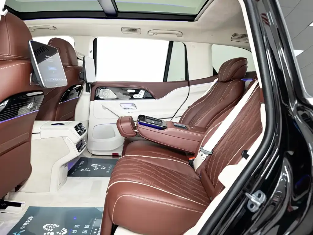Mercedes-Benz GLS 2024 из CN, фото 8