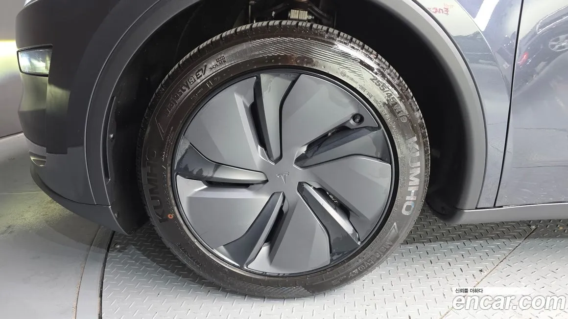 Tesla Model Y 2025 из KR, фото 5