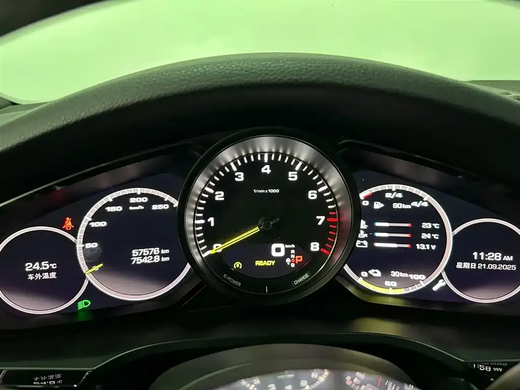 Porsche Cayenne Hybrid 2021 из CN, фото 10