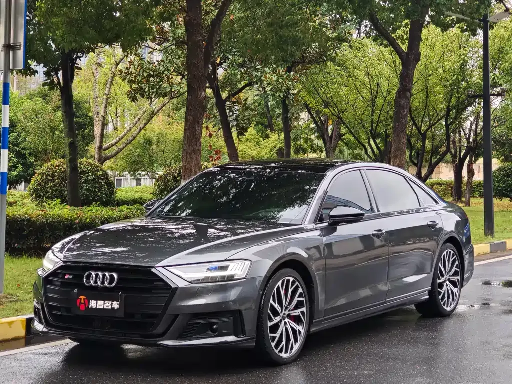 Audi S8 2021 из CN, фото 1