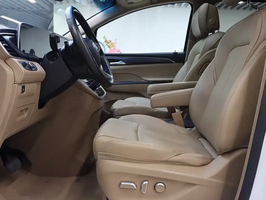 Buick GL8 2021 из CN, фото 4