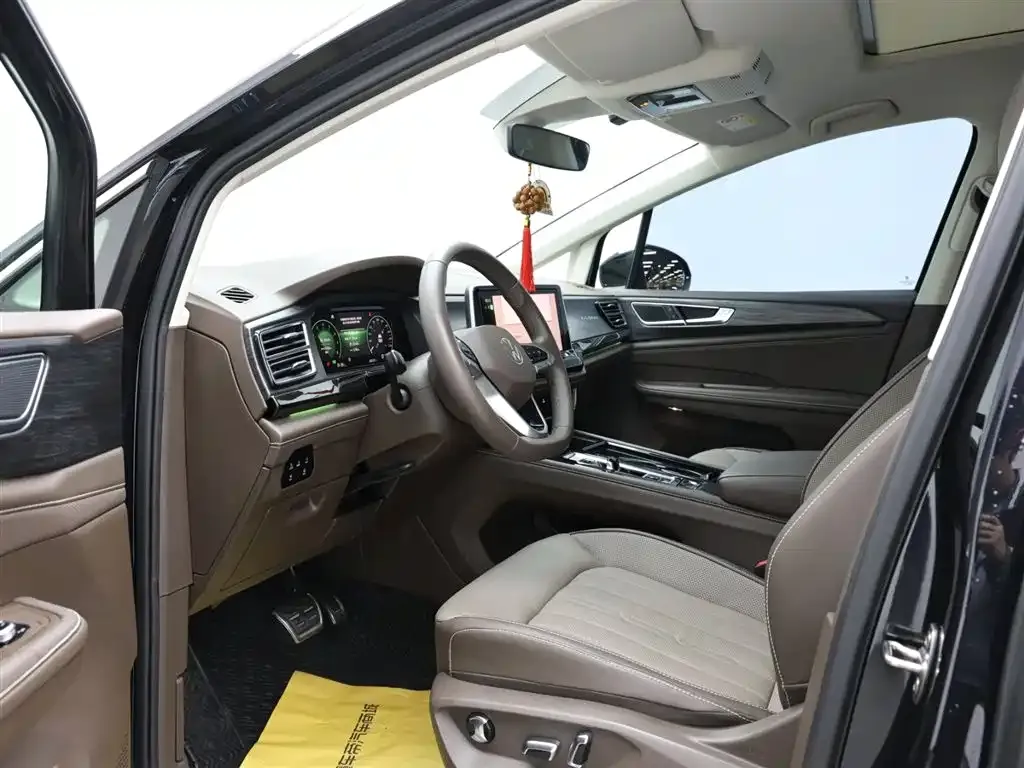 Volkswagen Viloran 2023 из CN, фото 8