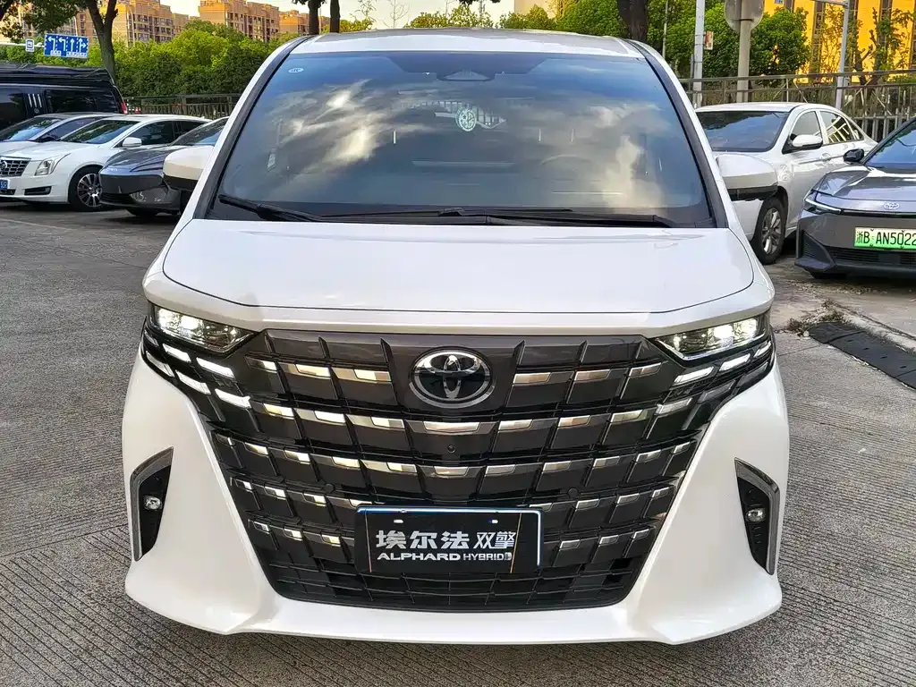 Toyota Alphard 2024 из CN, фото 2