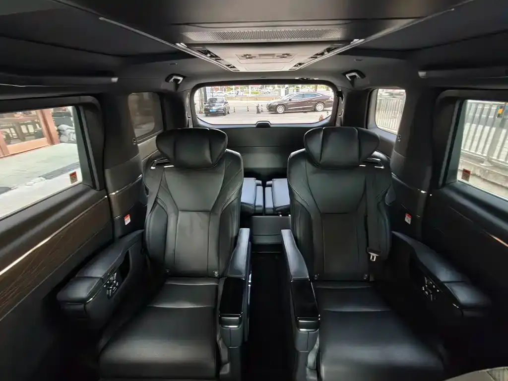 Toyota Alphard 2024 из CN, фото 5