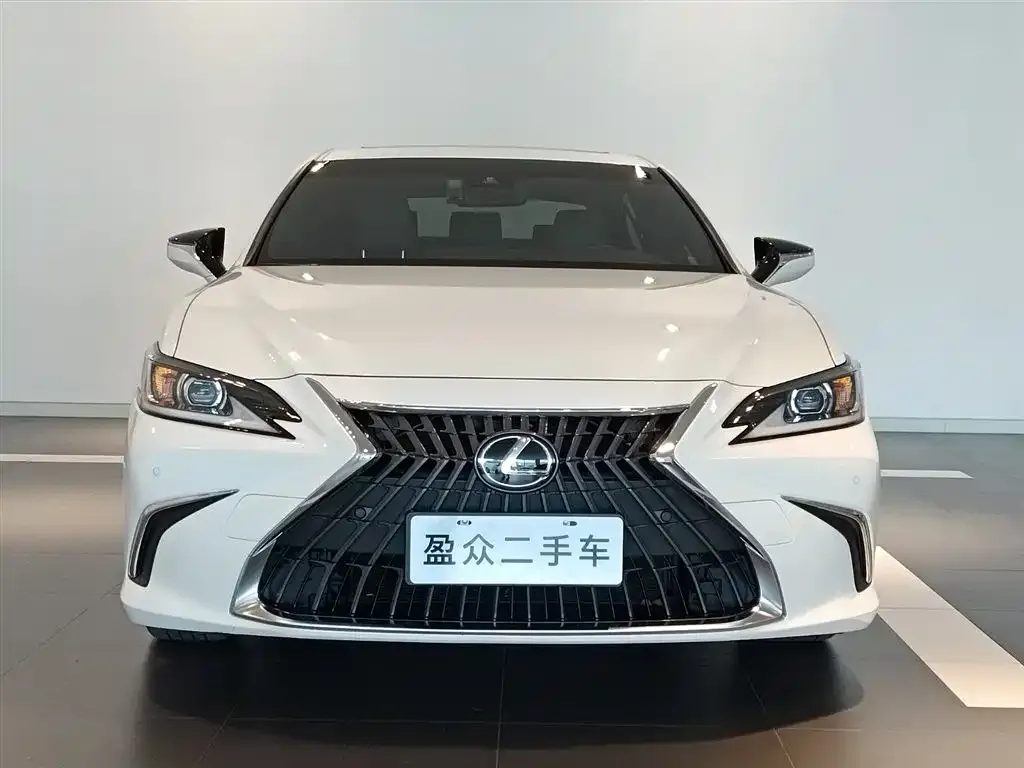 Lexus ES 2024 из CN, фото 2