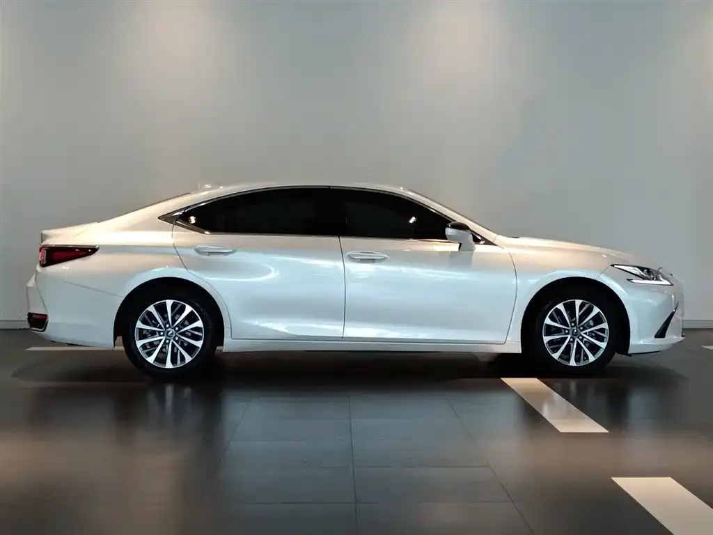 Lexus ES 2024 из CN, фото 3