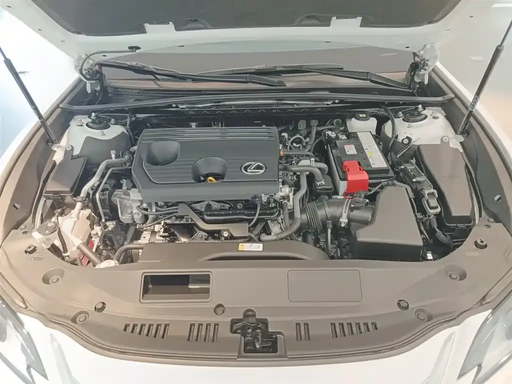 Lexus ES 2024 из CN, фото 8