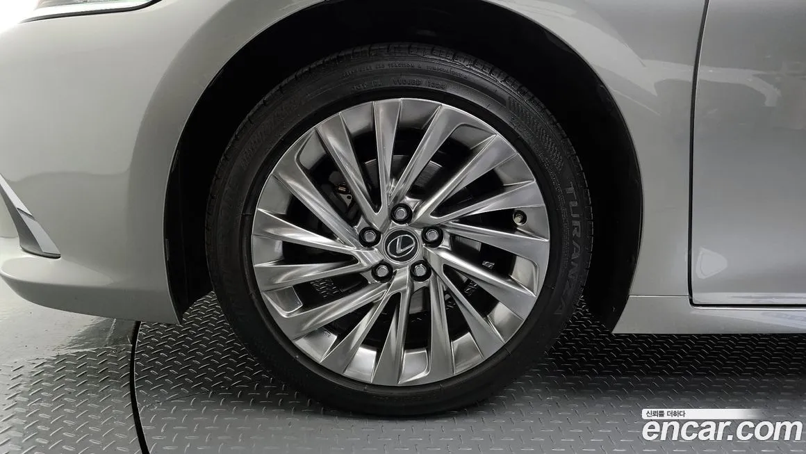 Lexus ES 2021 из KR, фото 5