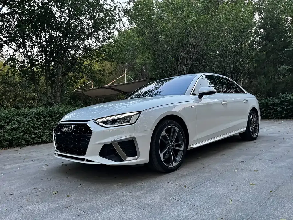 Audi A4L 2021 из CN, фото 1