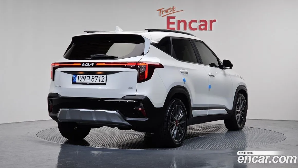 Kia Seltos 2023 из KR, фото 2
