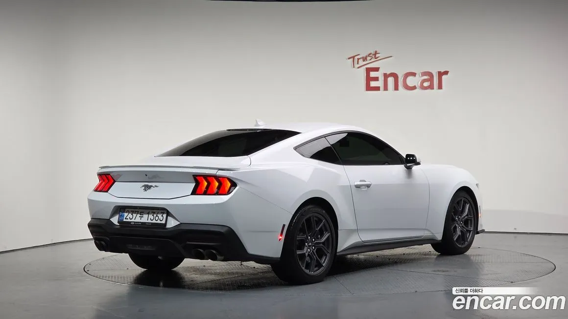 Ford Mustang 2024 из KR, фото 2