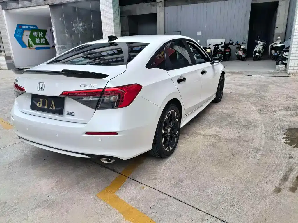 Honda Civic 2023 из CN, фото 10