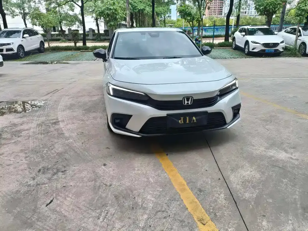 Honda Civic 2023 из CN, фото 2