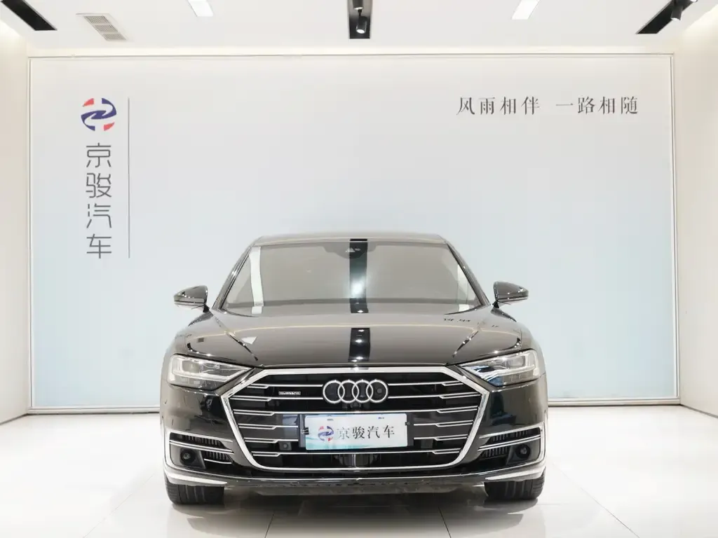 Audi A8 2022 из CN, фото 2