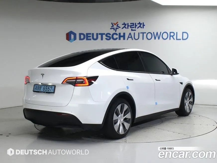 Tesla Model Y 2021 из KR, фото 2