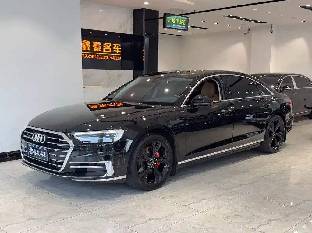 Audi A8 2022 из CN, фото 1