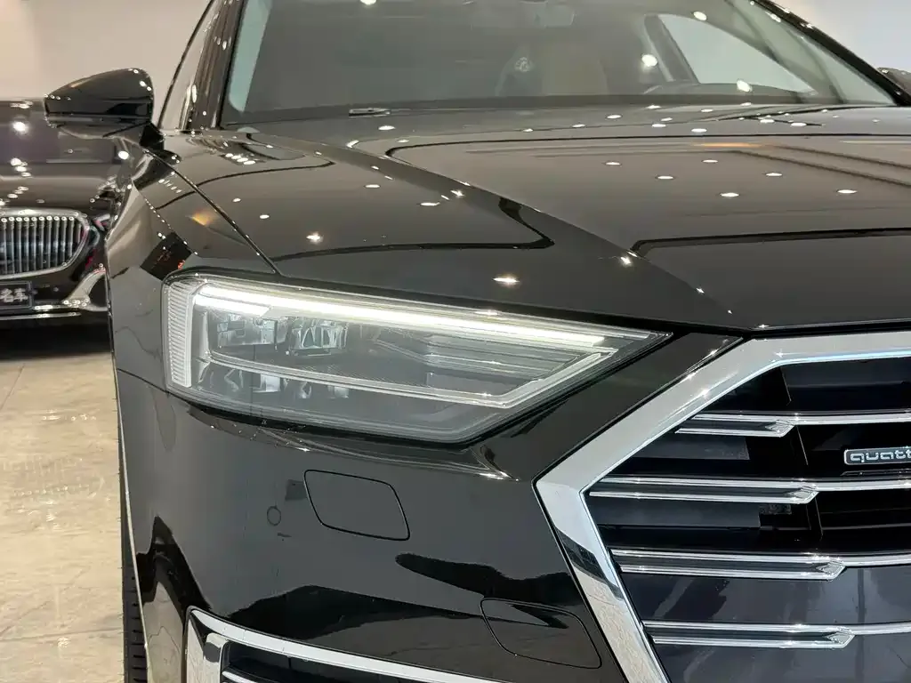 Audi A8 2022 из CN, фото 3