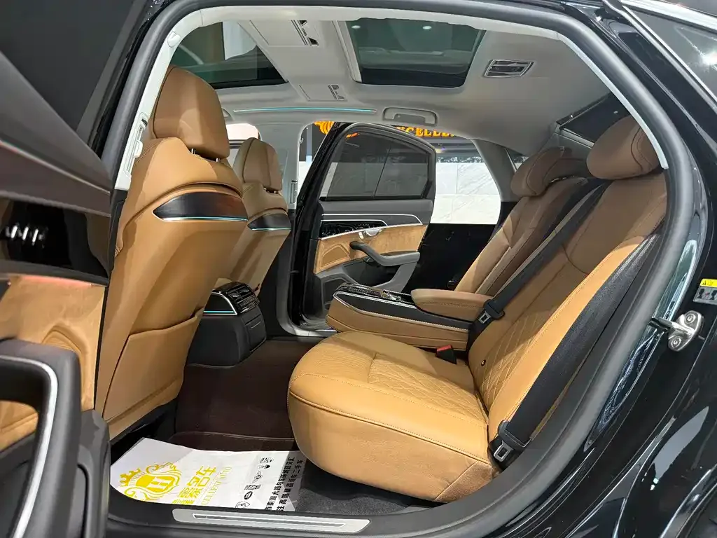Audi A8 2022 из CN, фото 9