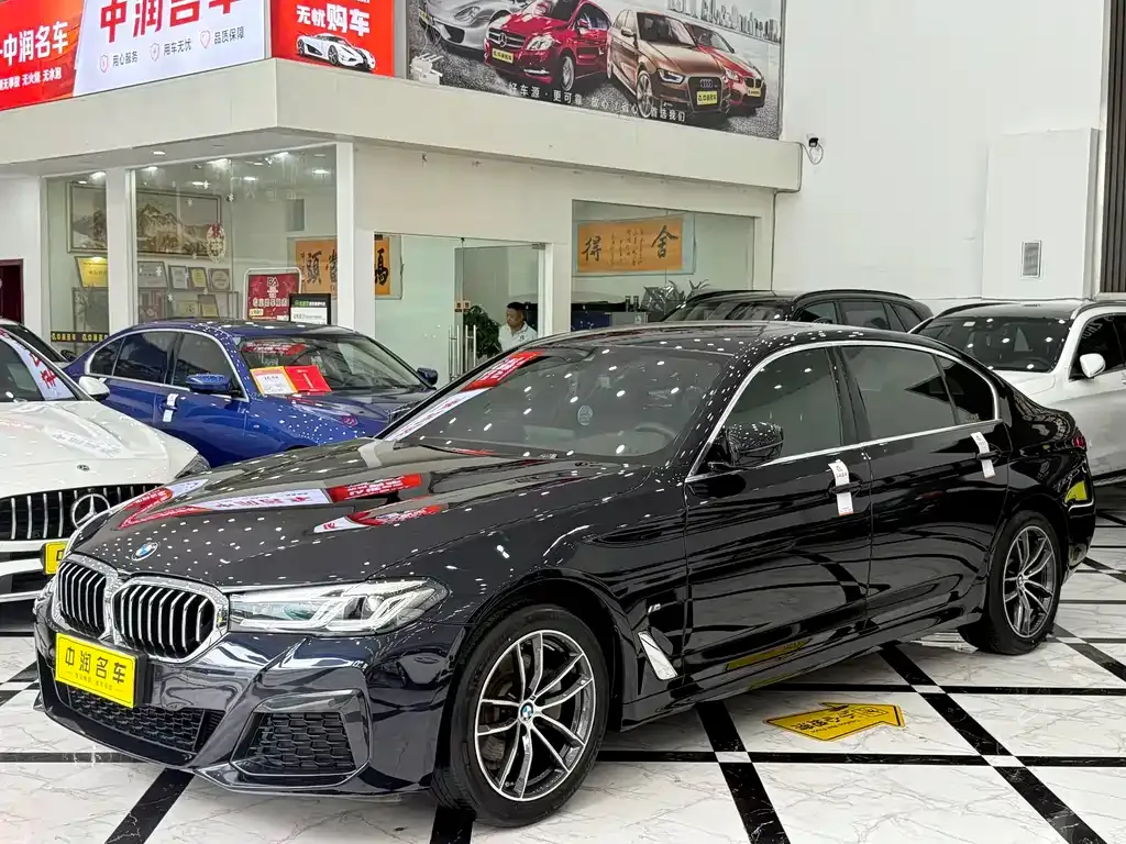 BMW 5 Series 2022 из CN, фото 1
