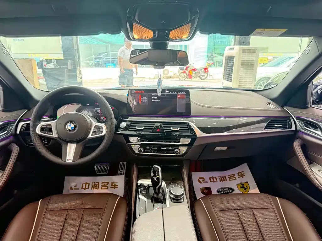 BMW 5 Series 2022 из CN, фото 7