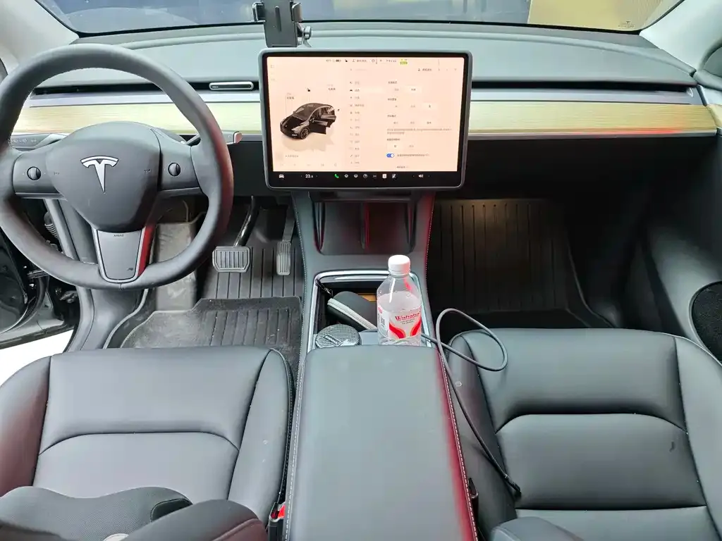 Tesla Model Y 2023 из CN, фото 8
