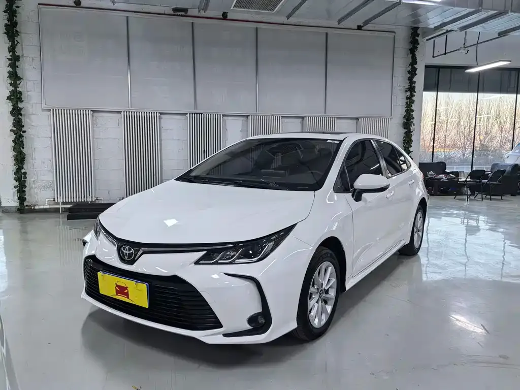 Toyota Corolla 2022 из CN, фото 1