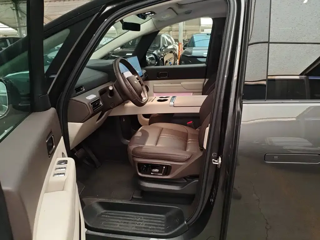Li Auto MEGA 2024 из CN, фото 6
