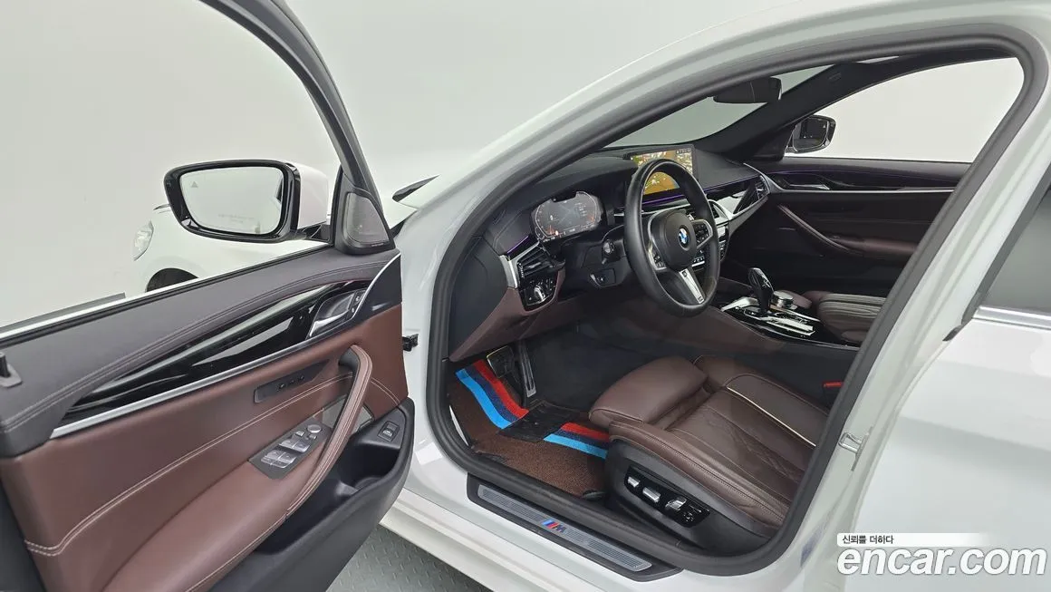 BMW 5-Series 2023 из KR, фото 10
