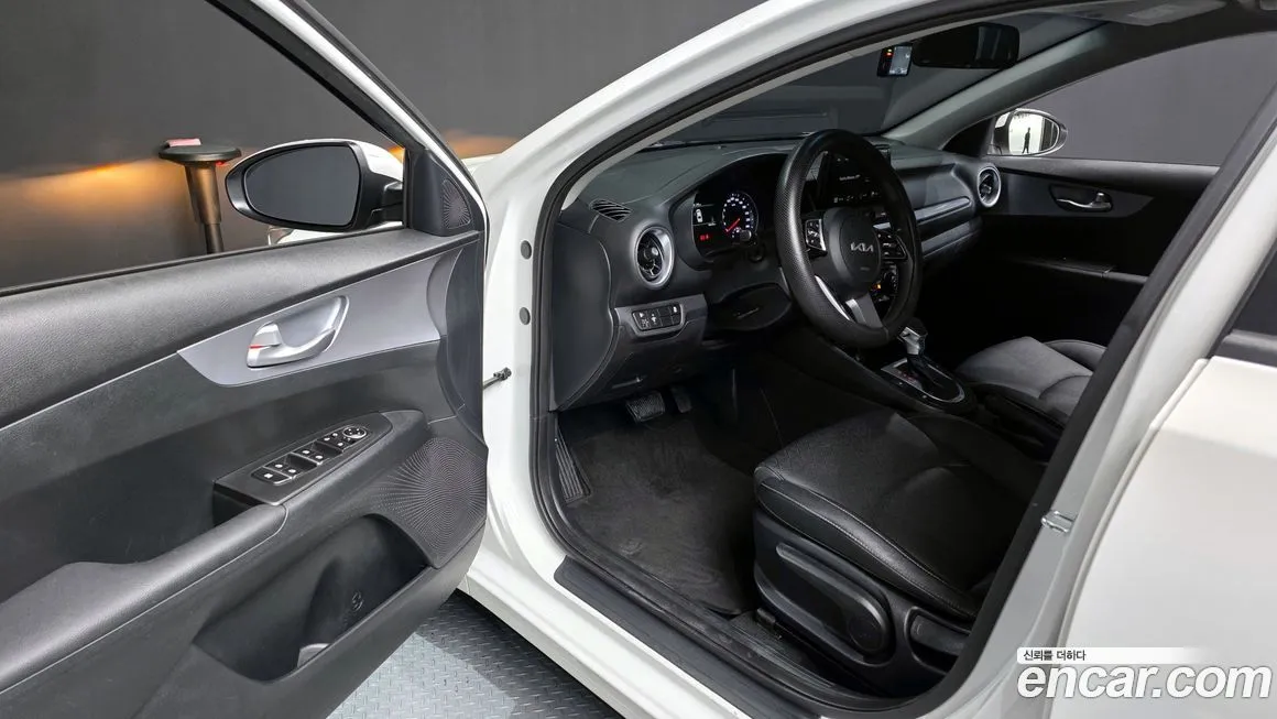 Kia K3 2023 из KR, фото 10