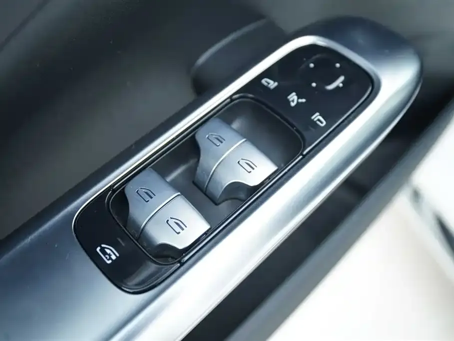 Mercedes-Benz C-Class New Energy 2023 из CN, фото 9