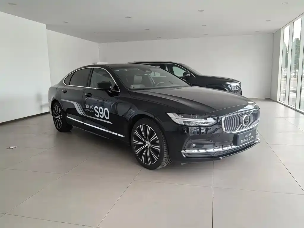 Volvo S90 2024 из CN, фото 1