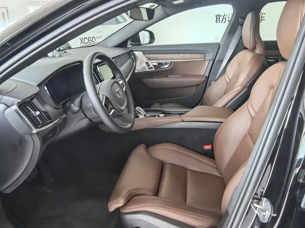 Volvo S90 2024 из CN, фото 3